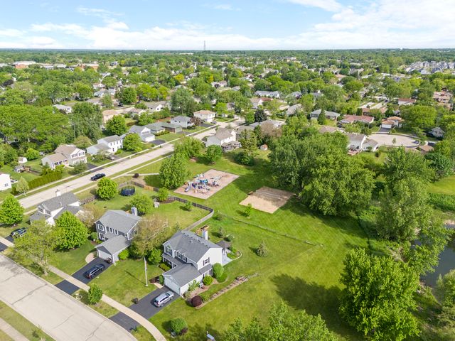 1623 Bayview Drive, Lake Zurich, IL 60047