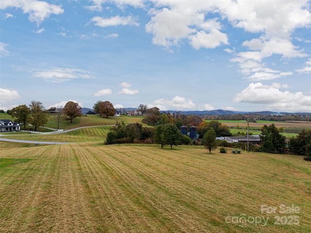 301 Majestic Ridge Road 57, Mills River, NC 28759