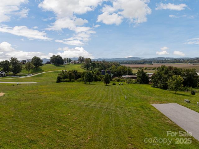 301 Majestic Ridge Road 57, Mills River, NC 28759