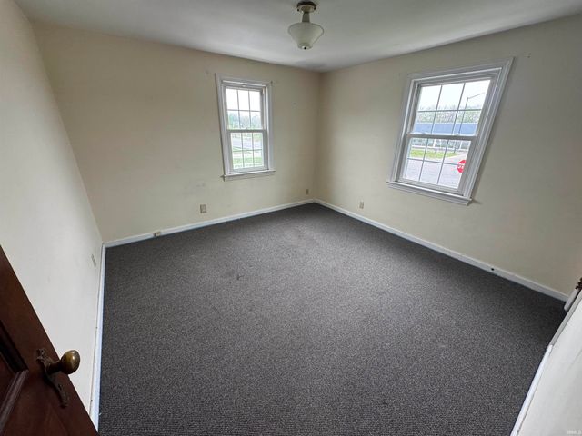 2827 Lincolnway Street, Mishawaka, IN 46544