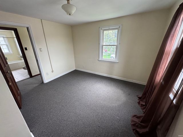 2827 Lincolnway Street, Mishawaka, IN 46544