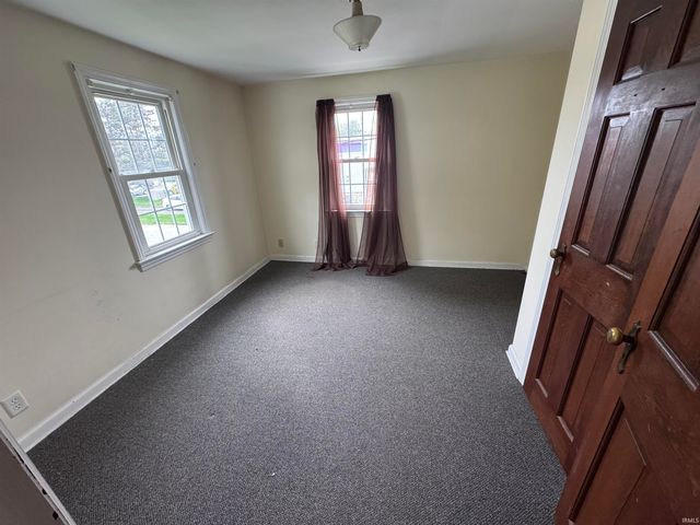 2827 Lincolnway Street, Mishawaka, IN 46544