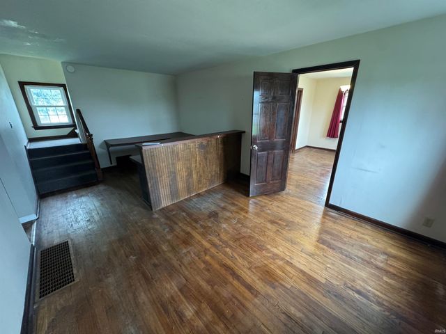 2827 Lincolnway Street, Mishawaka, IN 46544