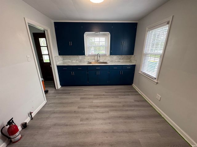 2827 Lincolnway Street, Mishawaka, IN 46544
