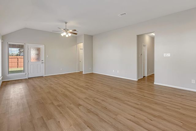 2926 Grand Hawthorne Road, Conroe, TX 77385