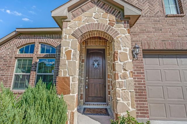 2926 Grand Hawthorne Road, Conroe, TX 77385