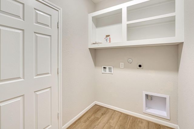 2926 Grand Hawthorne Road, Conroe, TX 77385