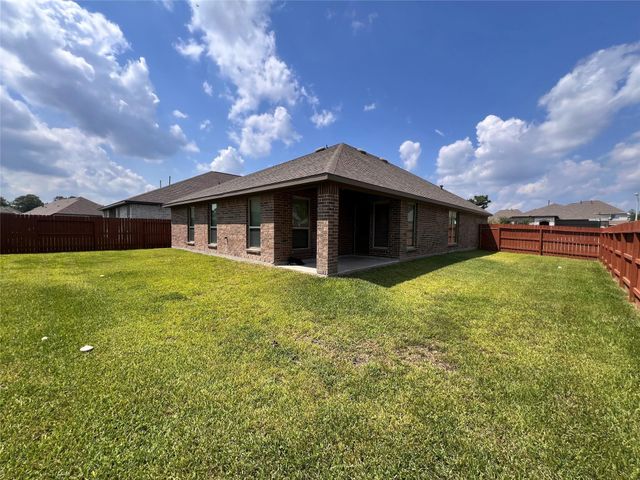 2926 Grand Hawthorne Road, Conroe, TX 77385