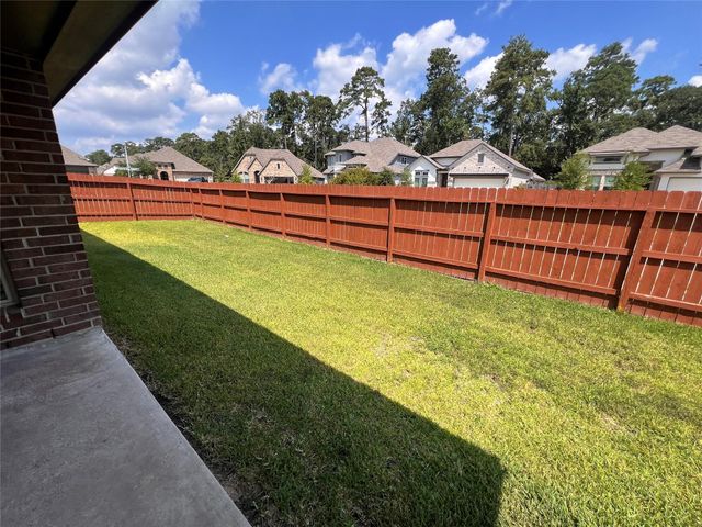 2926 Grand Hawthorne Road, Conroe, TX 77385