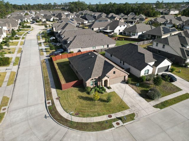 2926 Grand Hawthorne Road, Conroe, TX 77385