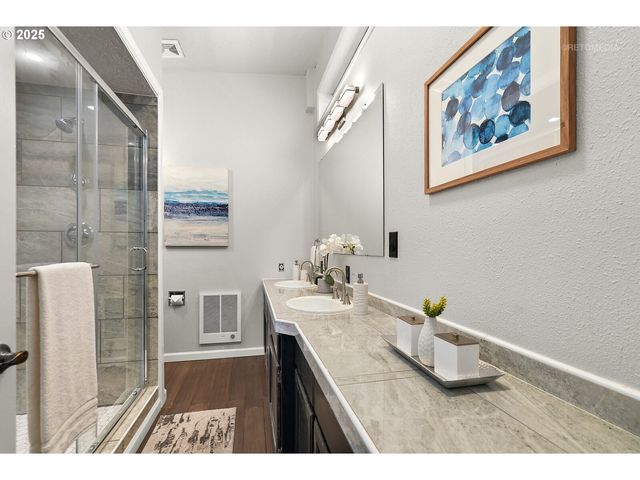 57647 CEDAR SPRINGS Dr, Scappoose, OR 97056