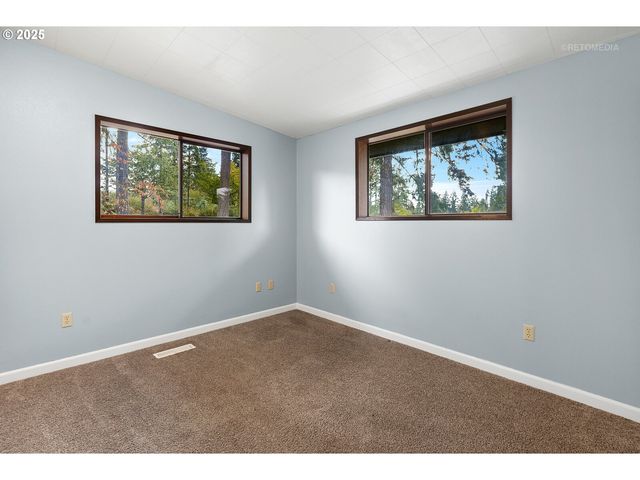 57647 CEDAR SPRINGS Dr, Scappoose, OR 97056