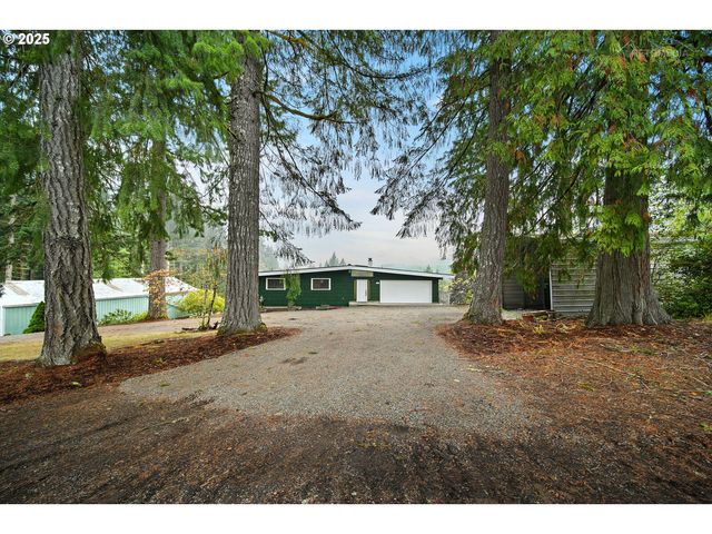 57647 CEDAR SPRINGS Dr, Scappoose, OR 97056