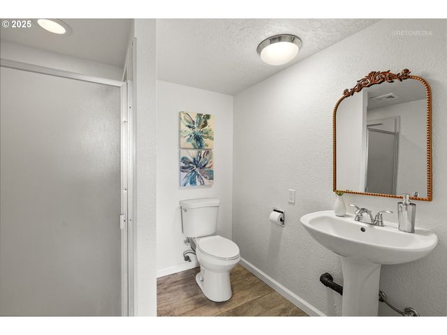 57647 CEDAR SPRINGS Dr, Scappoose, OR 97056