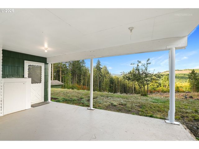 57647 CEDAR SPRINGS Dr, Scappoose, OR 97056