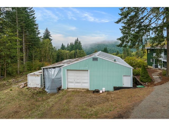 57647 CEDAR SPRINGS Dr, Scappoose, OR 97056