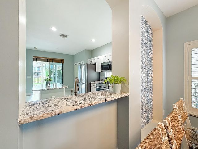 1143 CANOE Point, Delray Beach, FL 33444
