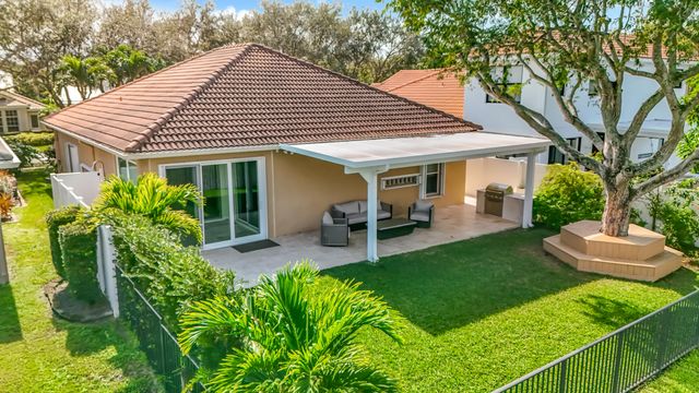 1143 CANOE Point, Delray Beach, FL 33444