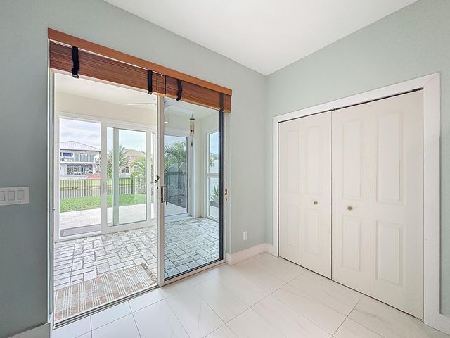 1143 CANOE Point, Delray Beach, FL 33444