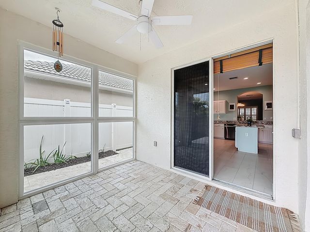 1143 CANOE Point, Delray Beach, FL 33444