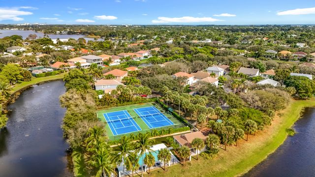 1143 CANOE Point, Delray Beach, FL 33444