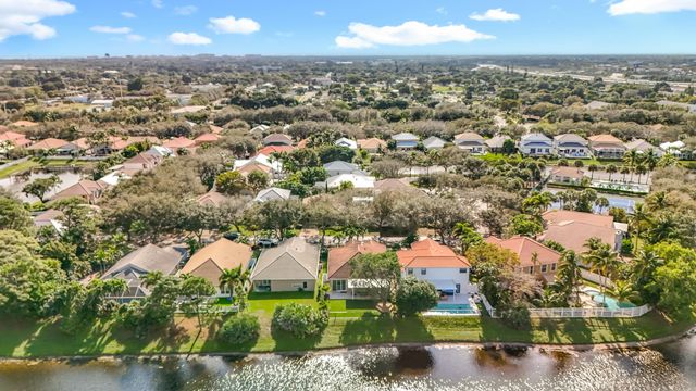 1143 CANOE Point, Delray Beach, FL 33444