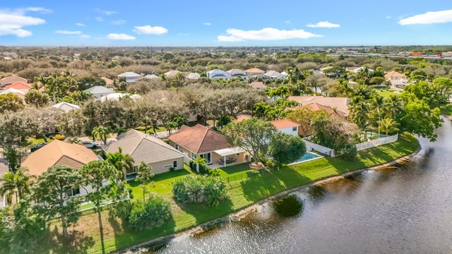 1143 CANOE Point, Delray Beach, FL 33444
