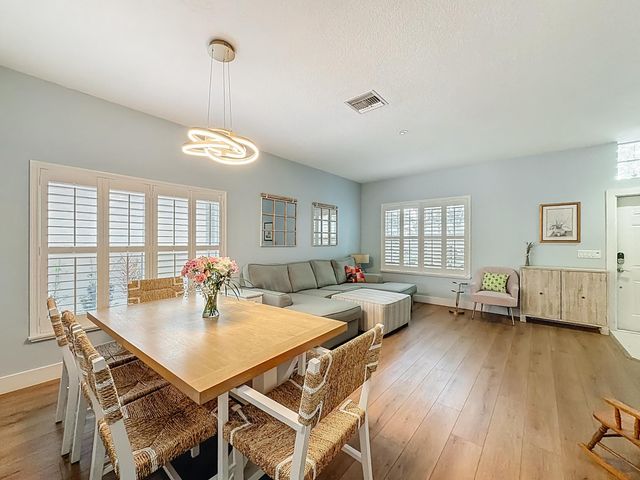 1143 CANOE Point, Delray Beach, FL 33444