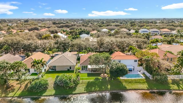 1143 CANOE Point, Delray Beach, FL 33444
