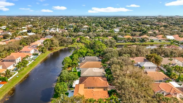 1143 CANOE Point, Delray Beach, FL 33444