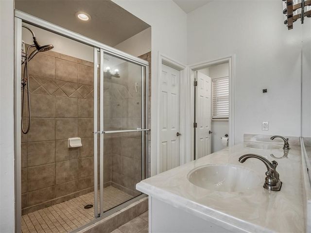 52 NW Cypress Street, Piedmont, OK 73078