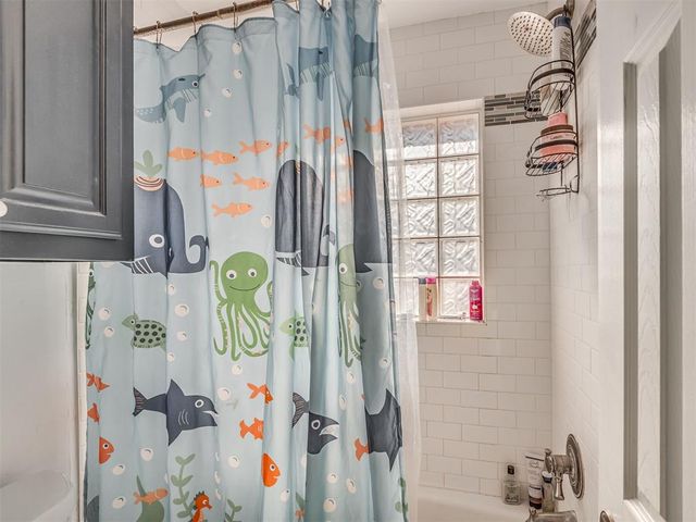 52 NW Cypress Street, Piedmont, OK 73078