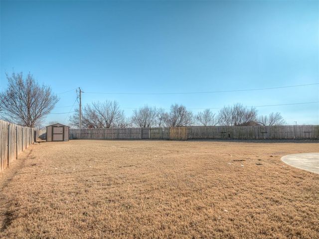 52 NW Cypress Street, Piedmont, OK 73078