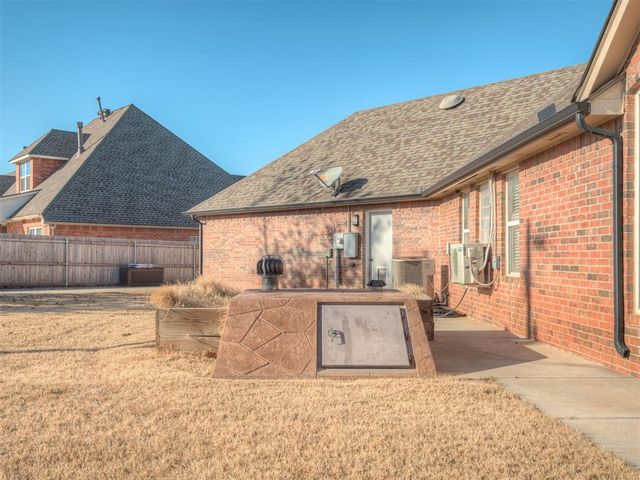 52 NW Cypress Street, Piedmont, OK 73078