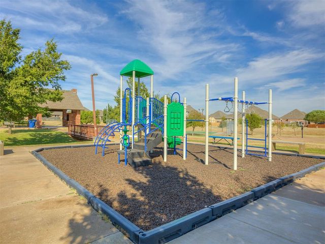 52 NW Cypress Street, Piedmont, OK 73078