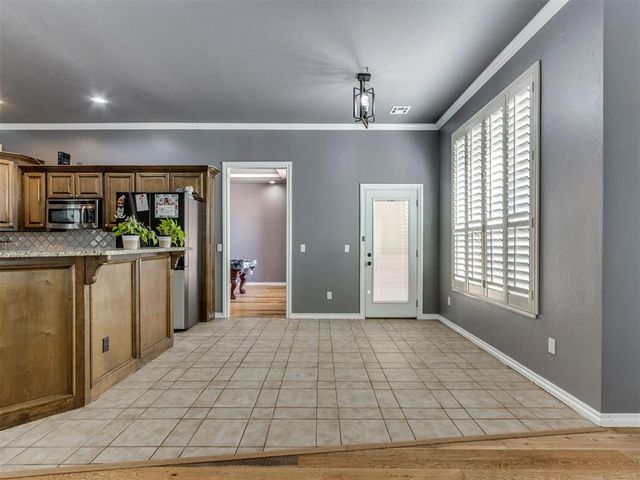 52 NW Cypress Street, Piedmont, OK 73078