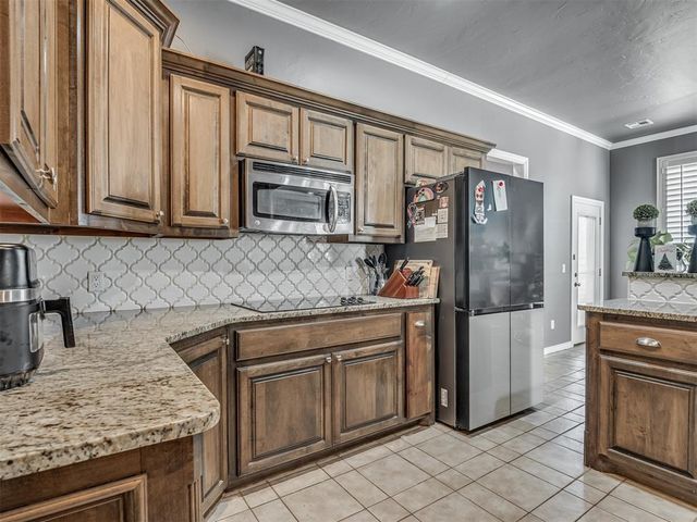 52 NW Cypress Street, Piedmont, OK 73078