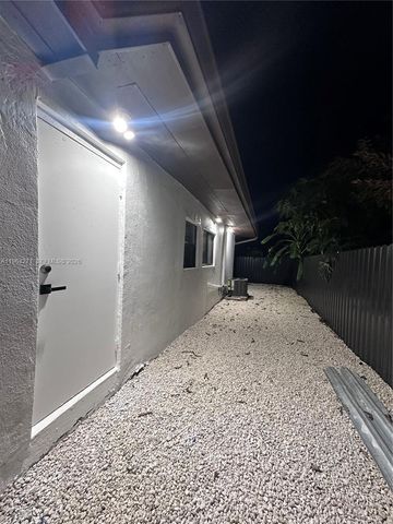 30021 SW 160th Ave, Homestead, FL 33033