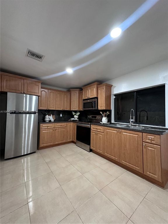 30021 SW 160th Ave, Homestead, FL 33033