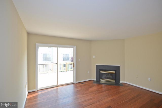 13107 ENGLISHWOOD LN, Fairfax, VA 22033