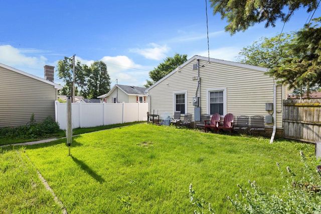 1409 Salem ROAD, La Crosse, WI 54603
