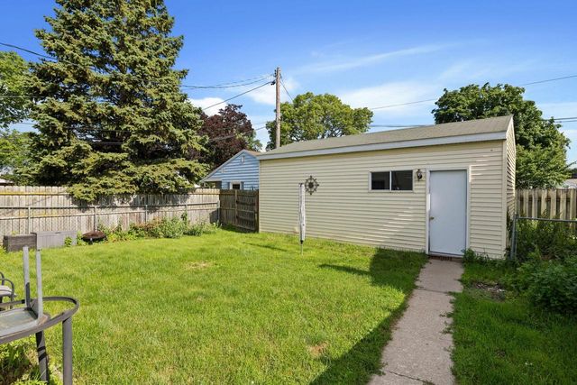 1409 Salem ROAD, La Crosse, WI 54603