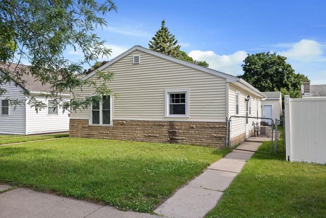 1409 Salem ROAD, La Crosse, WI 54603