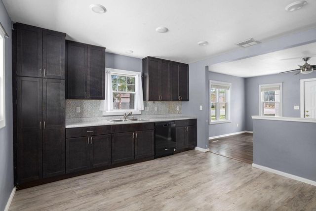 1409 Salem ROAD, La Crosse, WI 54603