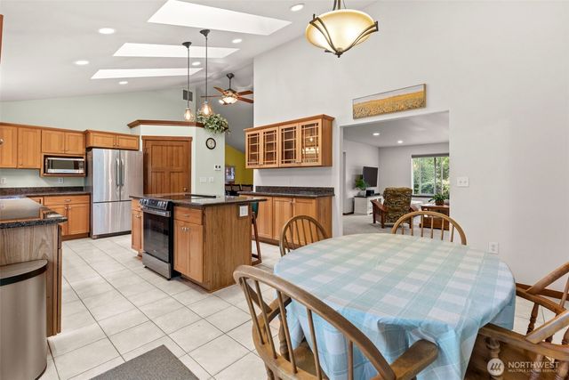 10135 Stedman Road SE, Olympia, WA 98513