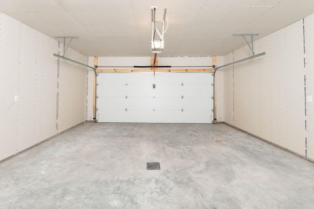 6759 66th Avenue S, Horace, ND 58047