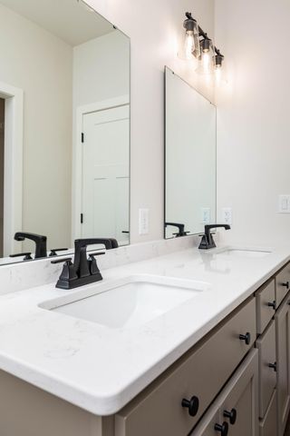 6759 66th Avenue S, Horace, ND 58047