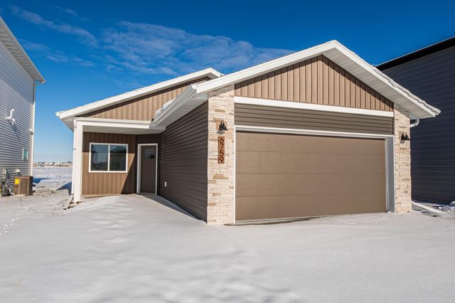 6759 66th Avenue S, Horace, ND 58047