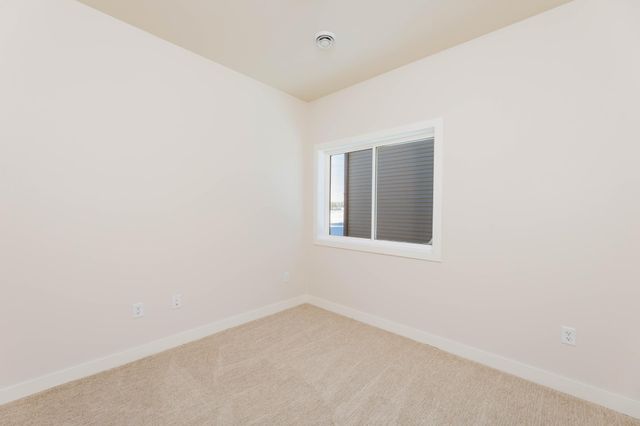 6759 66th Avenue S, Horace, ND 58047