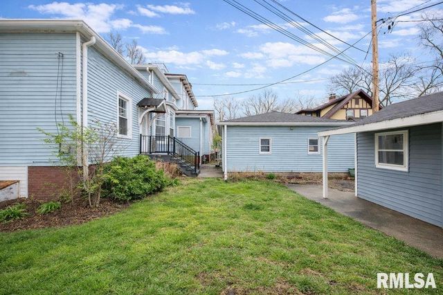 805 S 5TH Street, Pekin, IL 61554